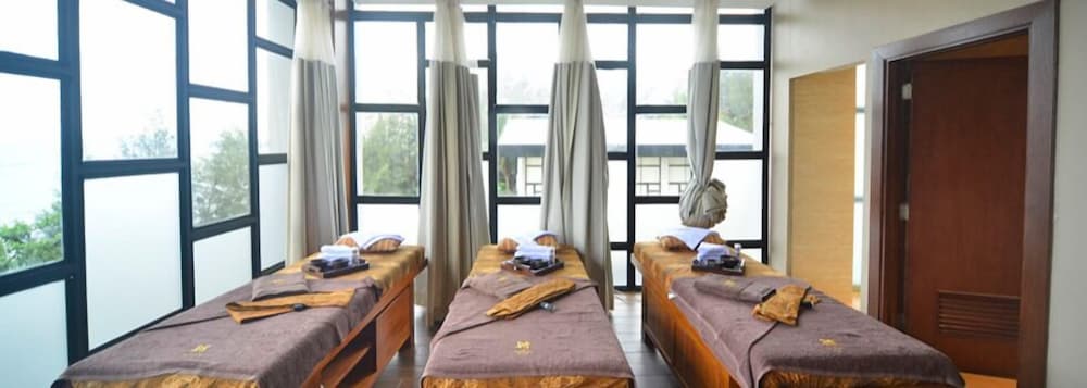 SOTIS HOTEL 40/53