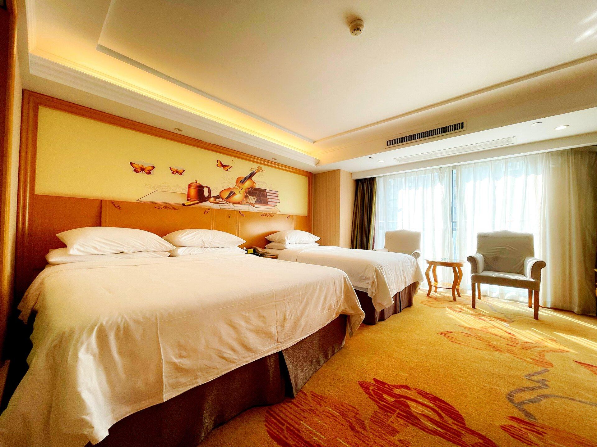 Vienna International Hotel (Wuhan Polar Ocean World) 16/50