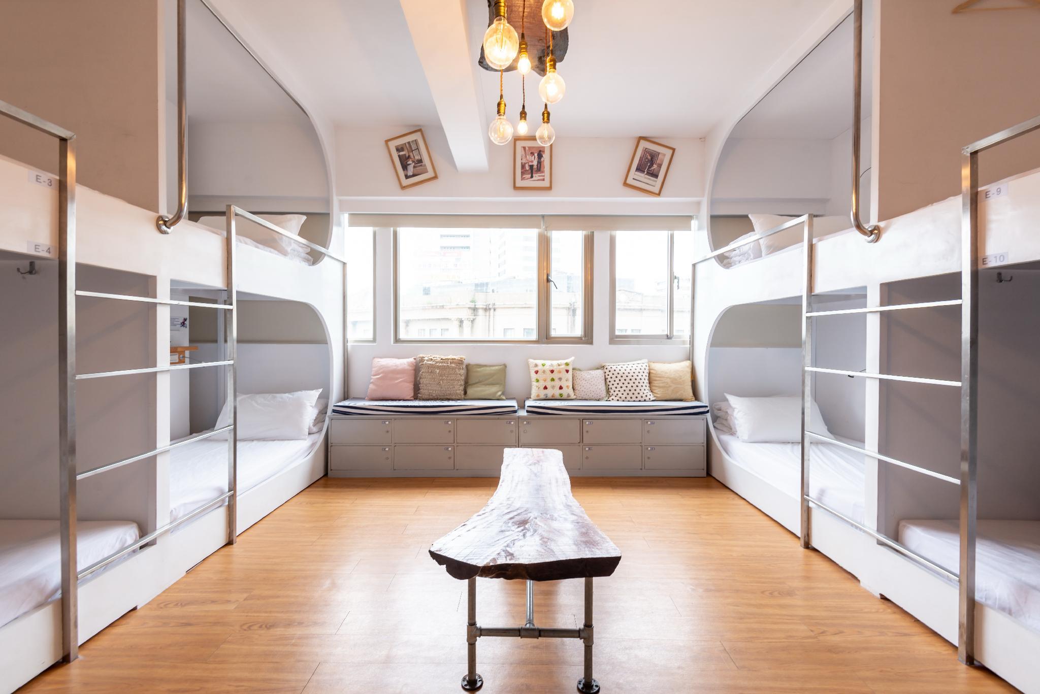 Mixed Dorm, 12 Beds