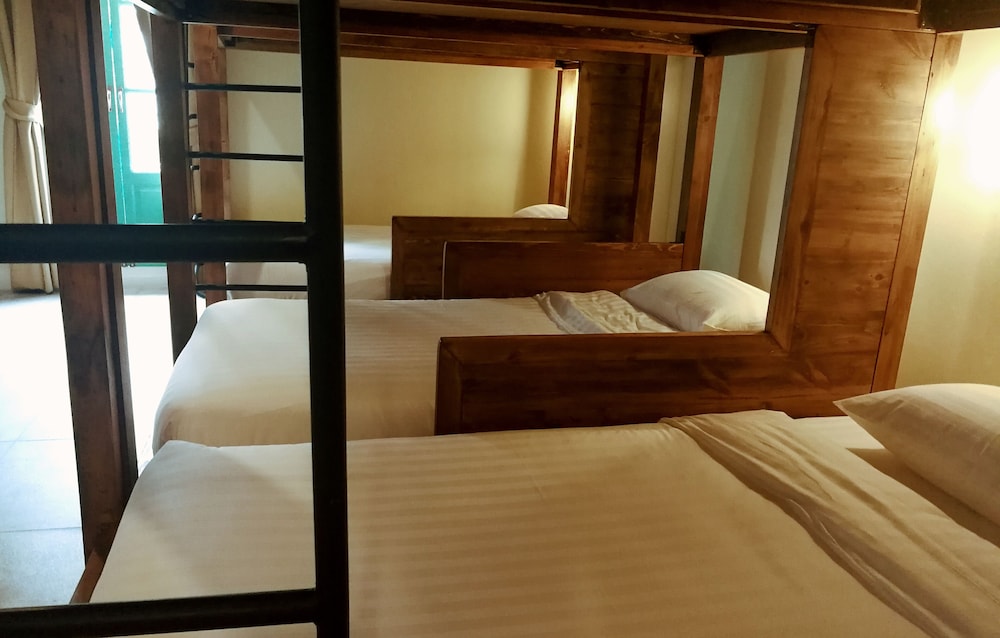 Siri Poshtel Bangkok 22/50