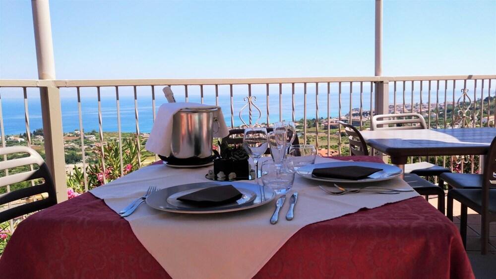 HOTEL ORRIZONTE BLU 34/47