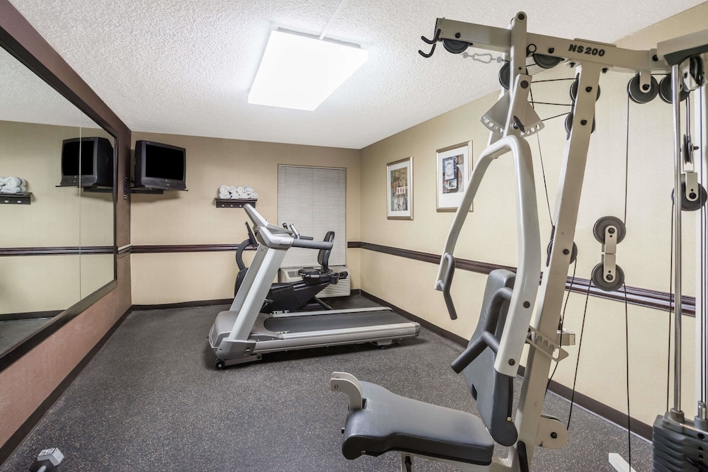 Days Inn by Wyndham Westminster, MD 23/42