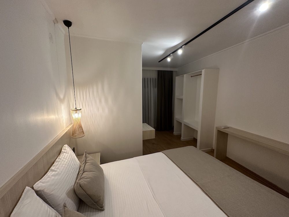 La Luna Otel Cunda 13/50