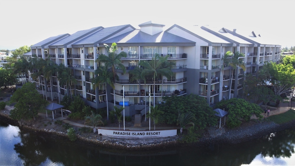 Paradise Island Resort 2/62