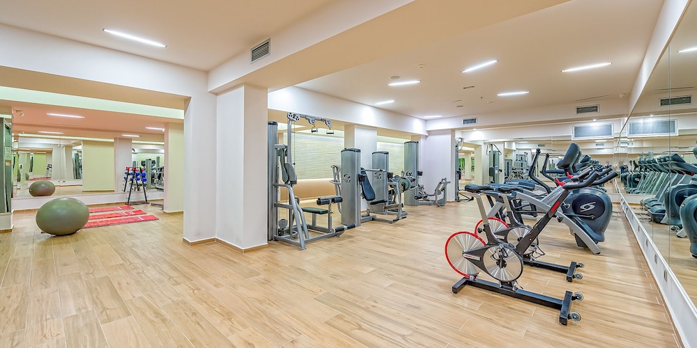 Porto Platanias Beach Resort & Spa 25/50