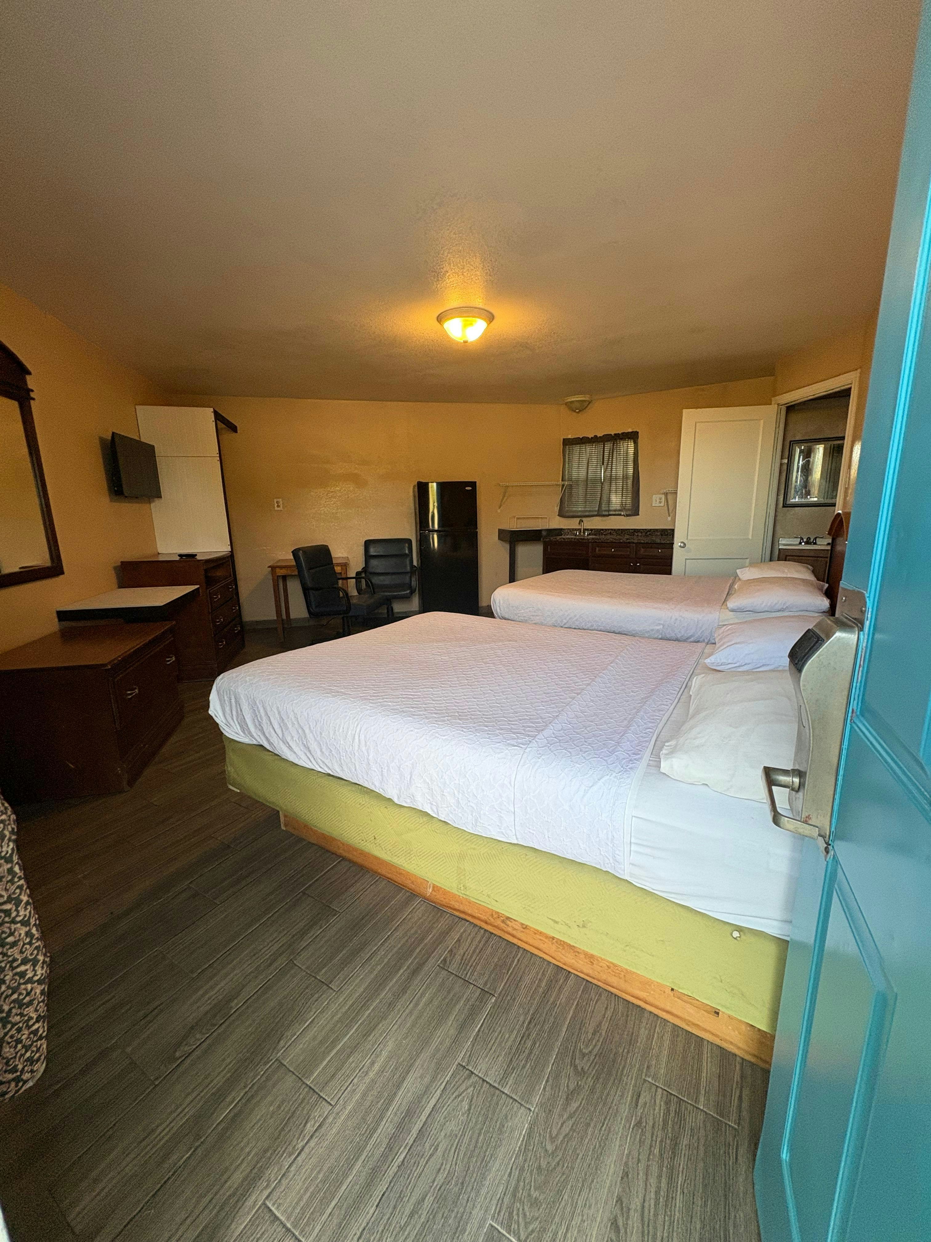 SE Air Motel By Townhouse Corpus Christi Padre Island TX 20/33