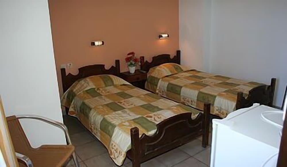 AUSTRALIA HOTEL 14/44