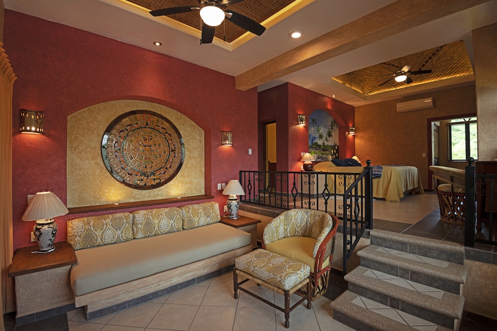 El Corazon Resort 3/48