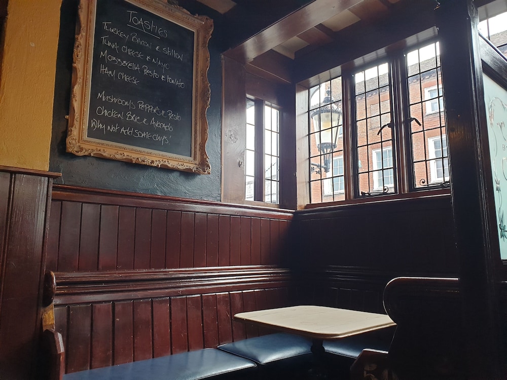 The Nags Head 16/32