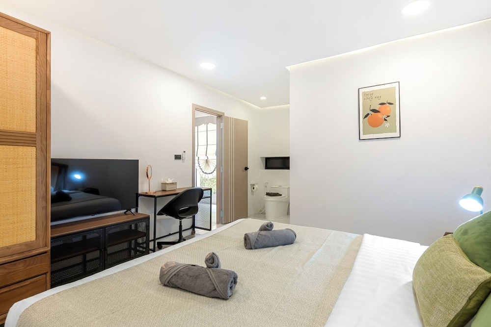 Zen Style Pool Access Townhouse 16/50