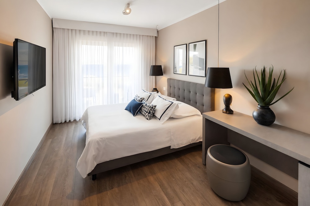 Hotel Osam 10/50
