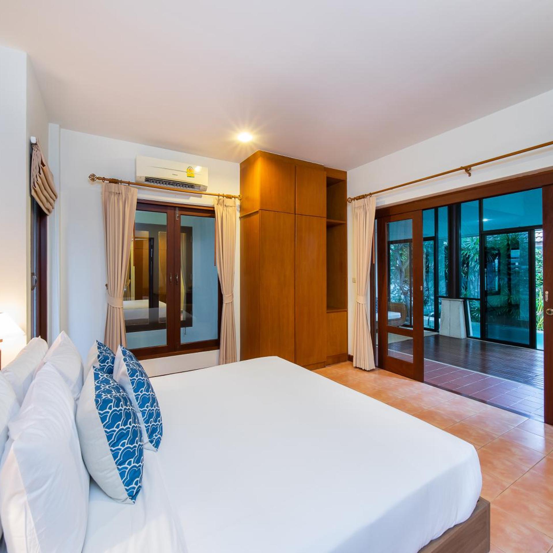 3 Bedrooms, Pool, Villa