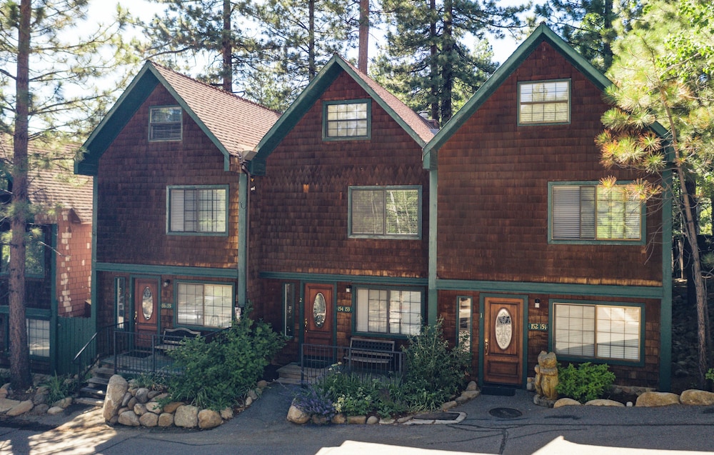 North Lake Lodges 2/50