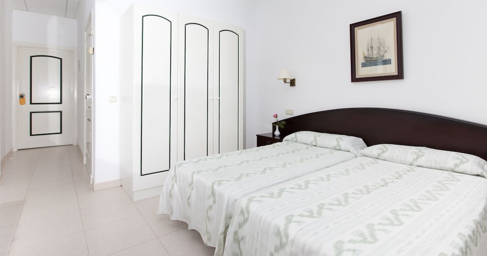 Valentin Son Bou Hotel Apartments 46/85