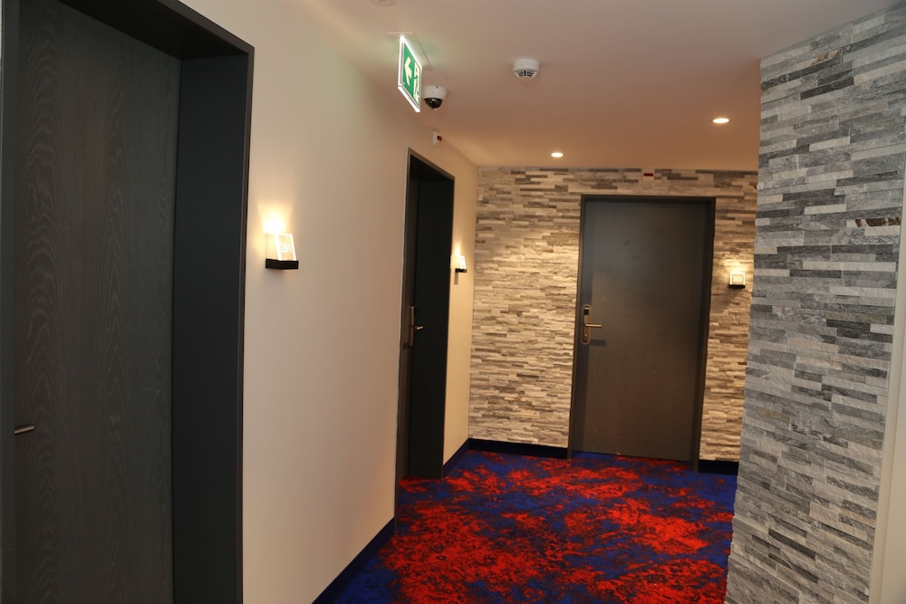 My Home Hotel 43/65