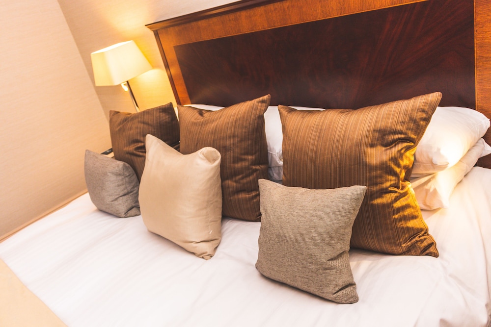 Audleys Wood Hotel 15/50