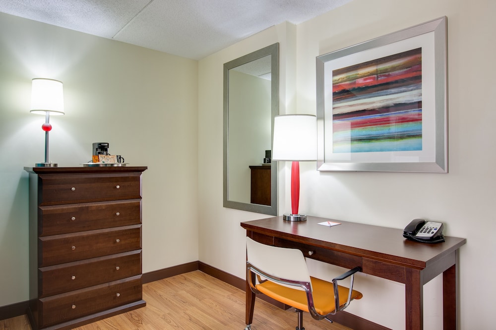 Hotel Indigo Vernon Hills 5/37