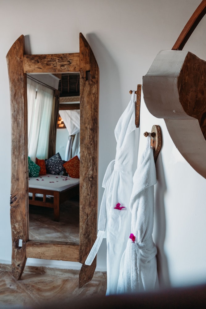 SUPERIOR, DOUBLE BED