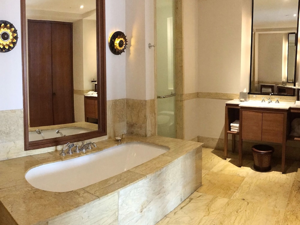 The Dharmawangsa Jakarta Hotel 6/63