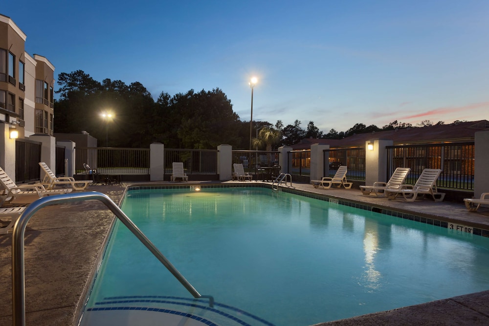 Spark by Hilton Florence North I-95, SC 3/38