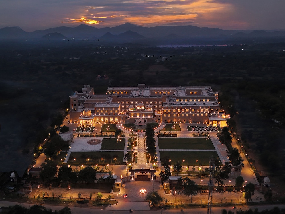 Taj Lalit Bagh 6/116