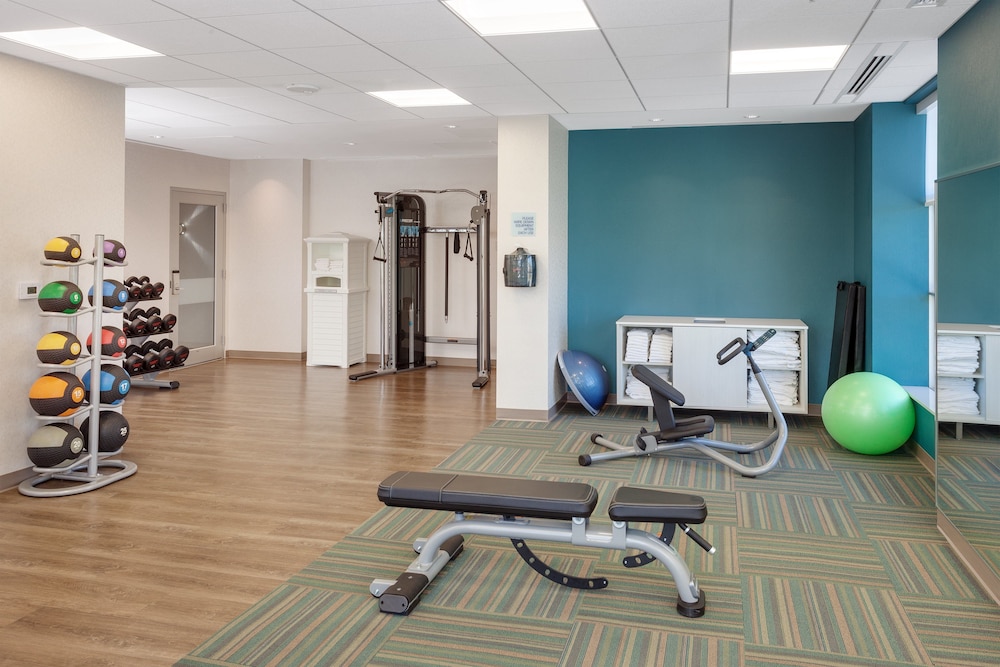 Holiday Inn Express And Suites Ottawa Downtown East 48/78