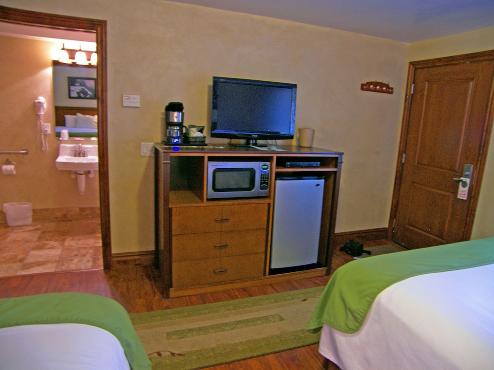 Backcountry Inn 16/24