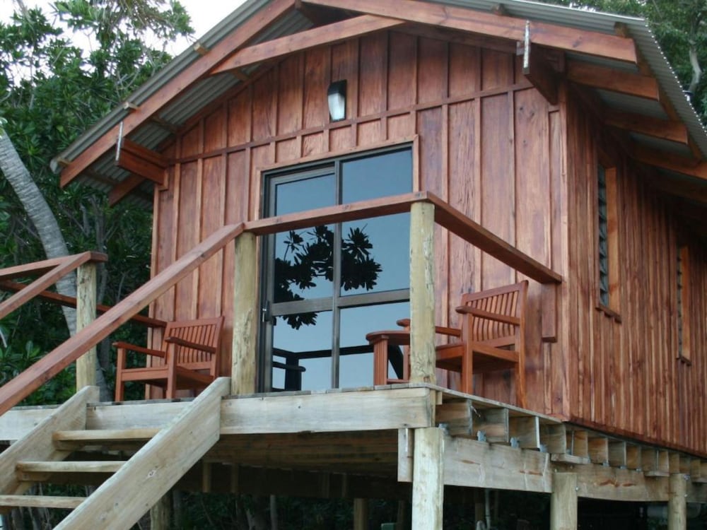 Mantaray Island Resort 6/67