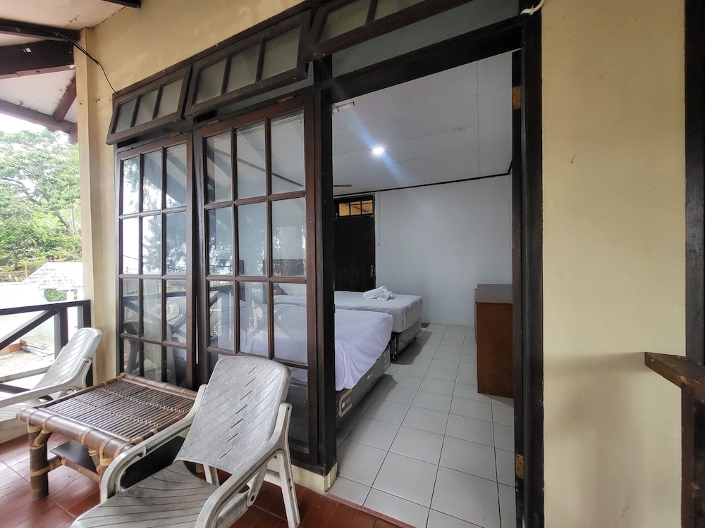 Pandu Lakeside Hotel Tuktuk 23/51