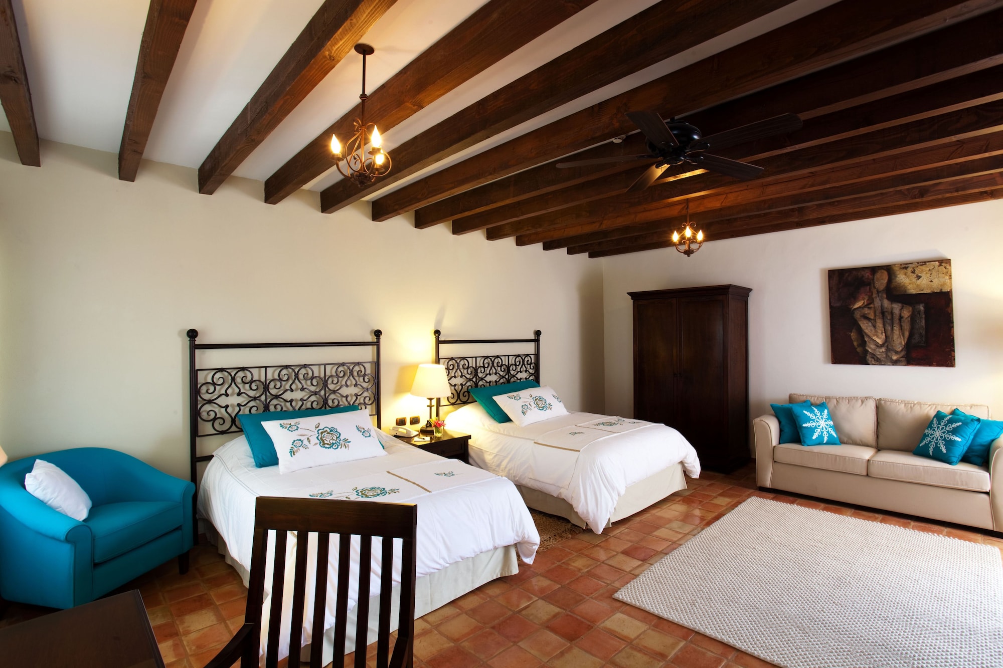 DELUXE, DOUBLE BED