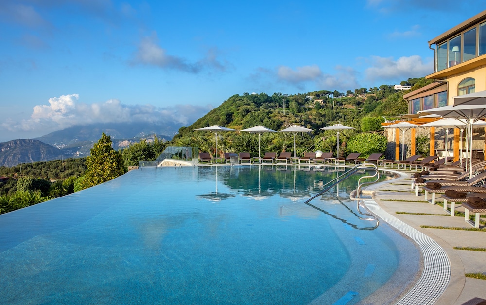 Grand Hotel Due Golfi 7/45