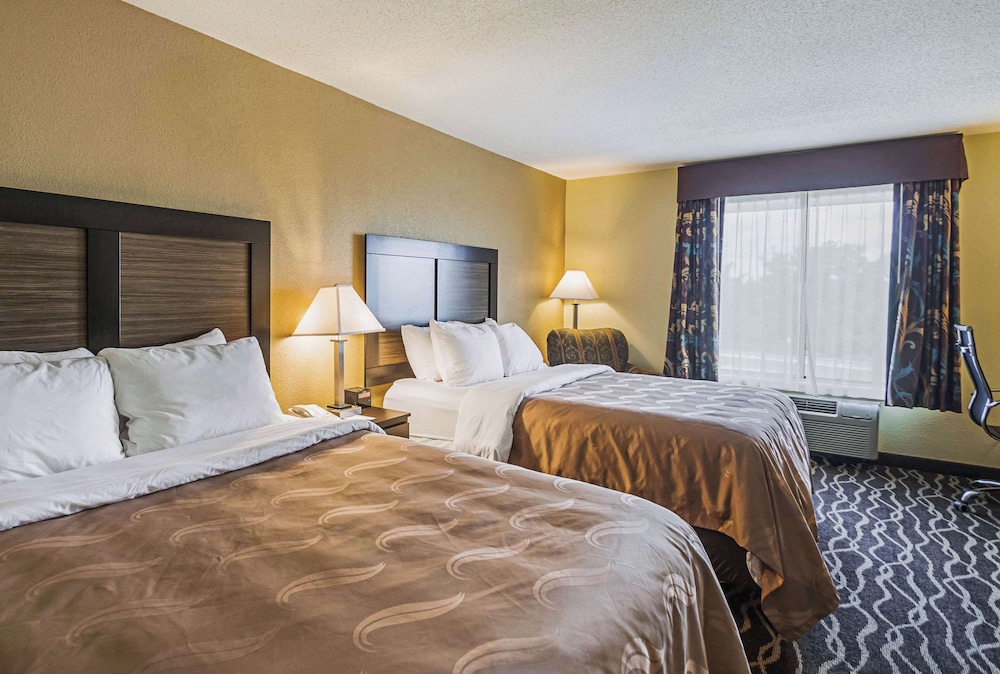 Quality Inn & Suites Frostburg-Cumberland 27/58