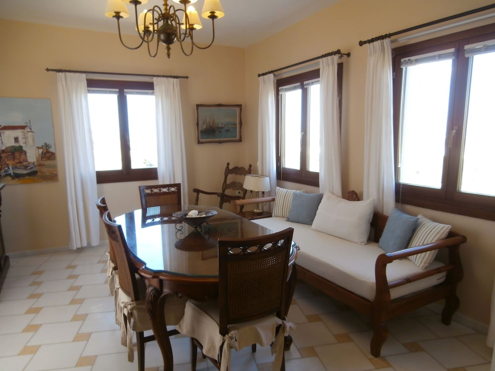 Kedros Villas 48/74