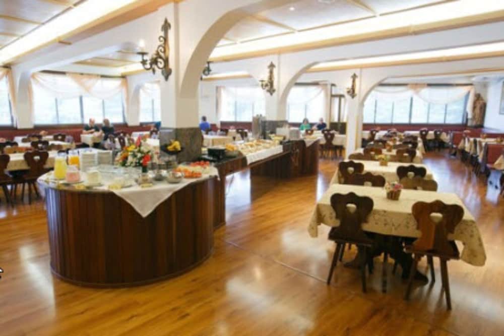 Hotel 13 Linden 15/22