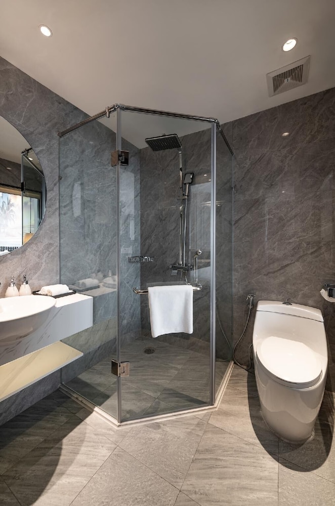 Luxe Paradise Premium Hotel 48/50
