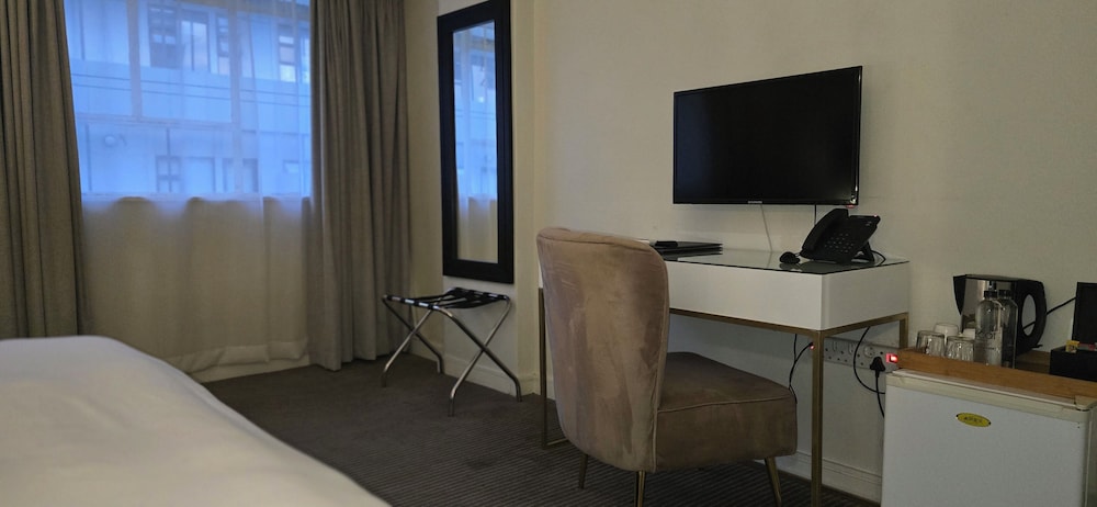 Ascot Boutique Hotel 51/55