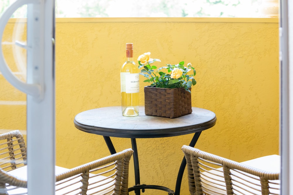Dry Creek Inn MOD Collection by Sonesta 47/56