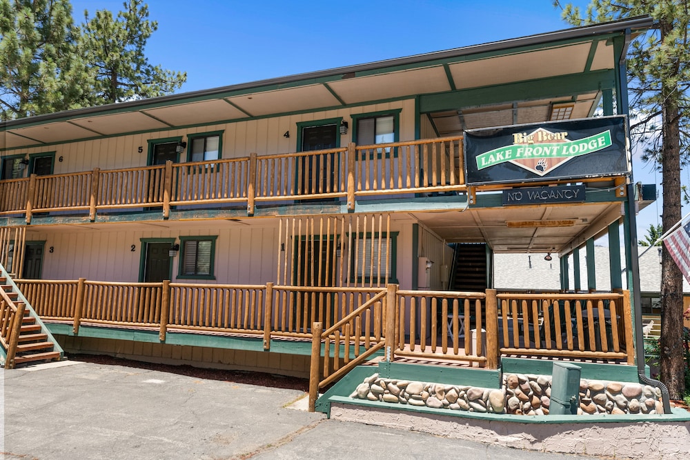 Big Bear Lakefront Lodge 1/50