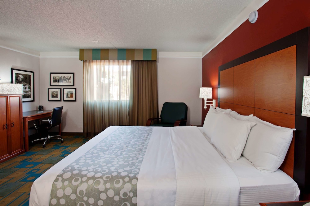 La Quinta Inn & Suites by Wyndham Irvine Spectrum 23/49