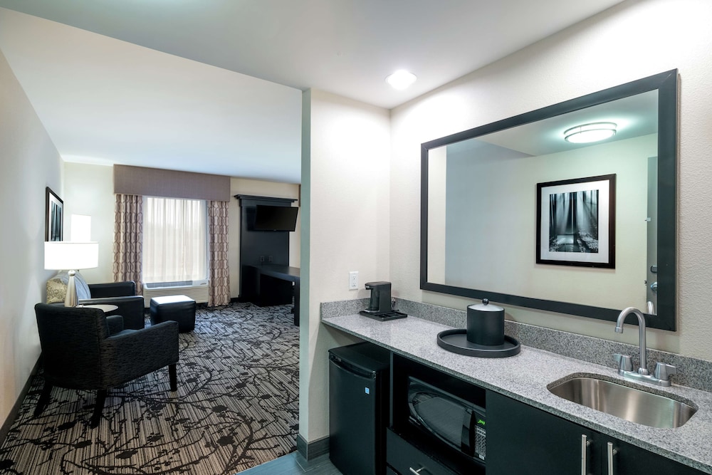 Hampton Inn And Suites Roanoke Airport 35/49