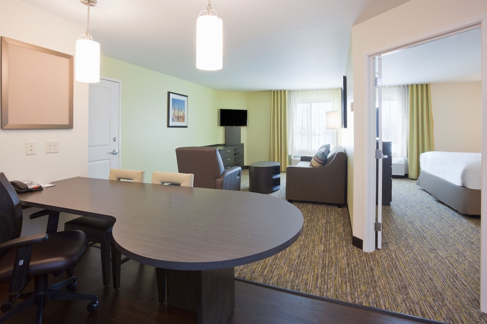 Candlewood Suites Bemidji Paul Bunyan 29/37