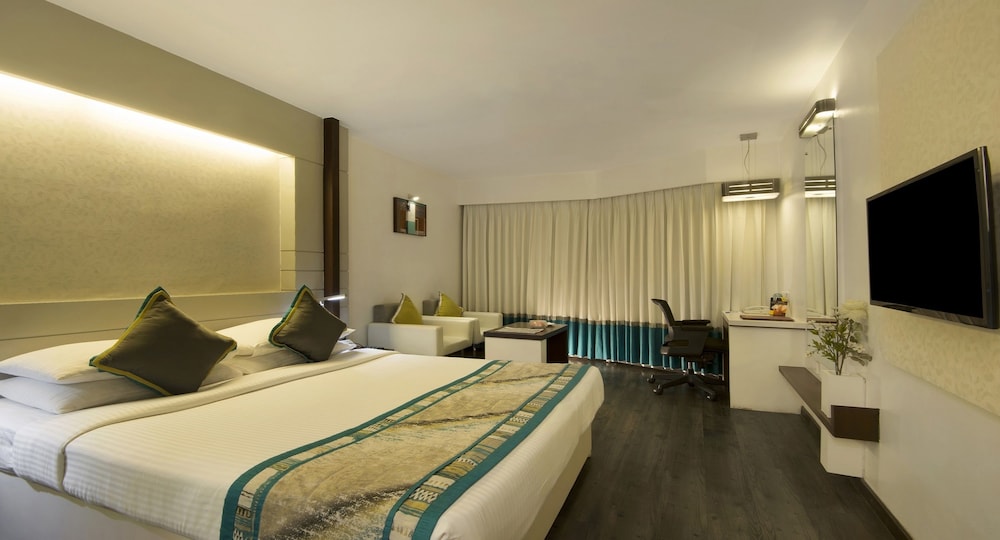 Sayaji Hotel 21/69