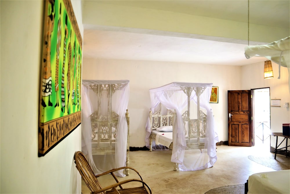 Mvuvi Lodge 17/50