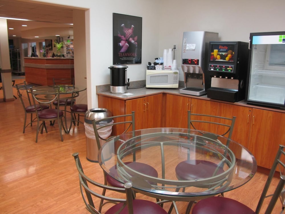 Microtel Inn & Suites By Wyndham Eagle River/Anchorage Are 22/27