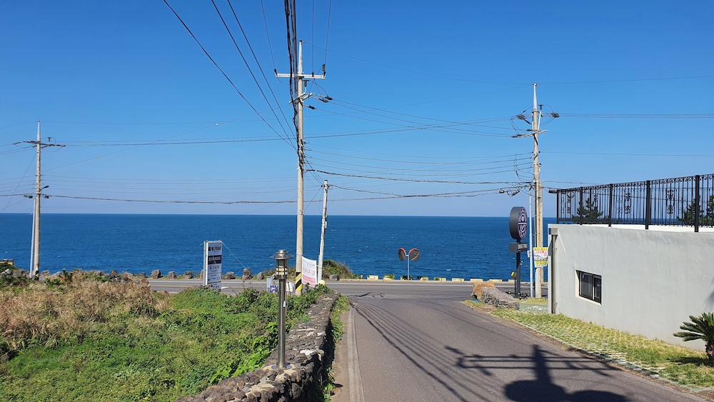 Sea Cliff Hotel Jeju 64/69