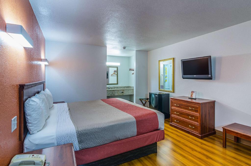 Motel6 Troy, AL 15/35