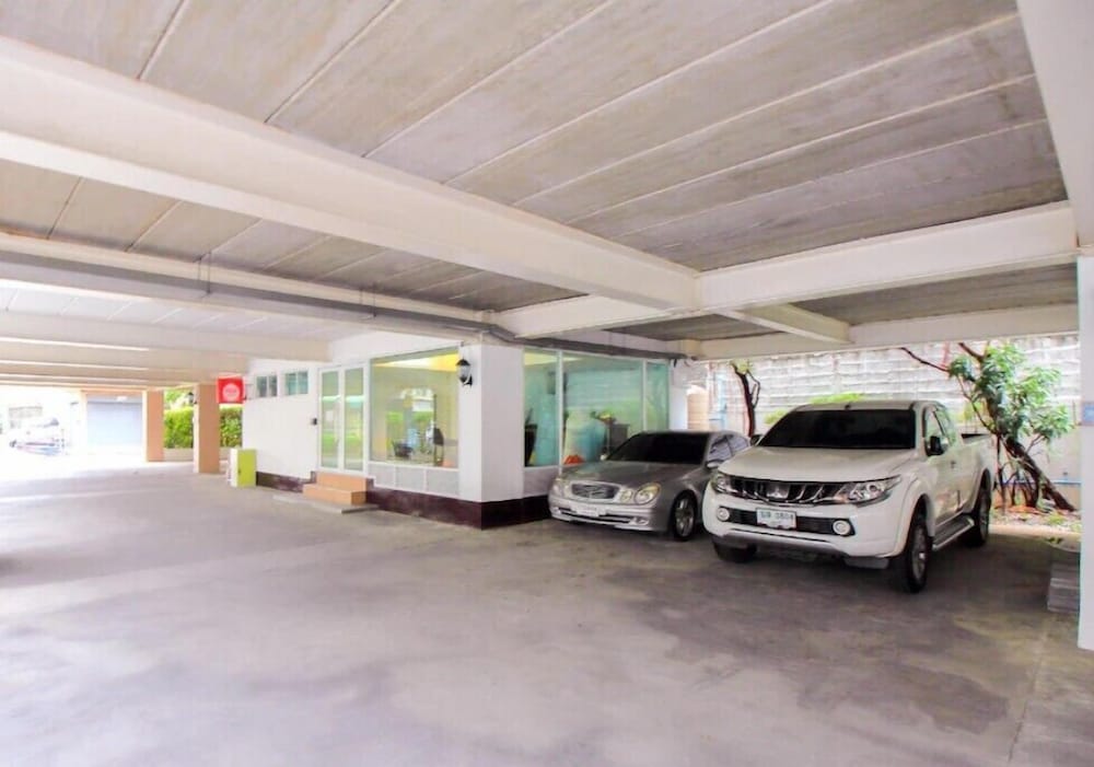 Capital O 411 Grandview Condo 15 52/58