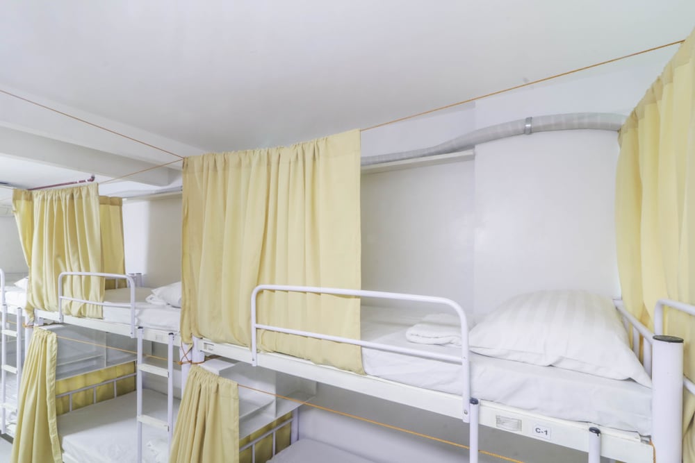 ARK Hostel City Center Manila 14/36