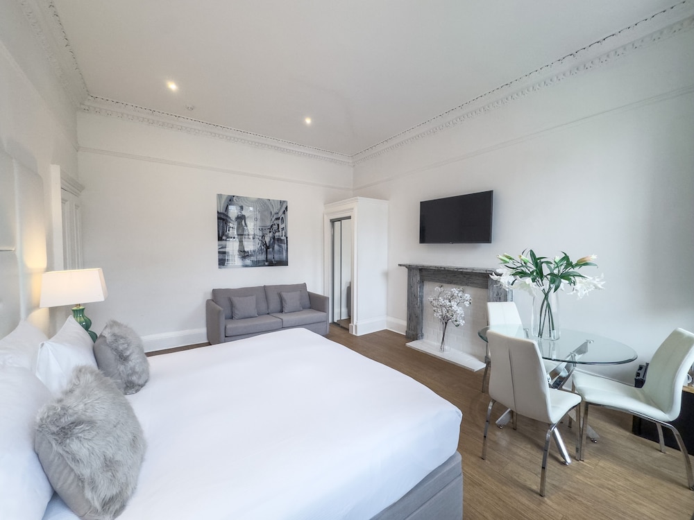 Hanover 71 Suites 7/39