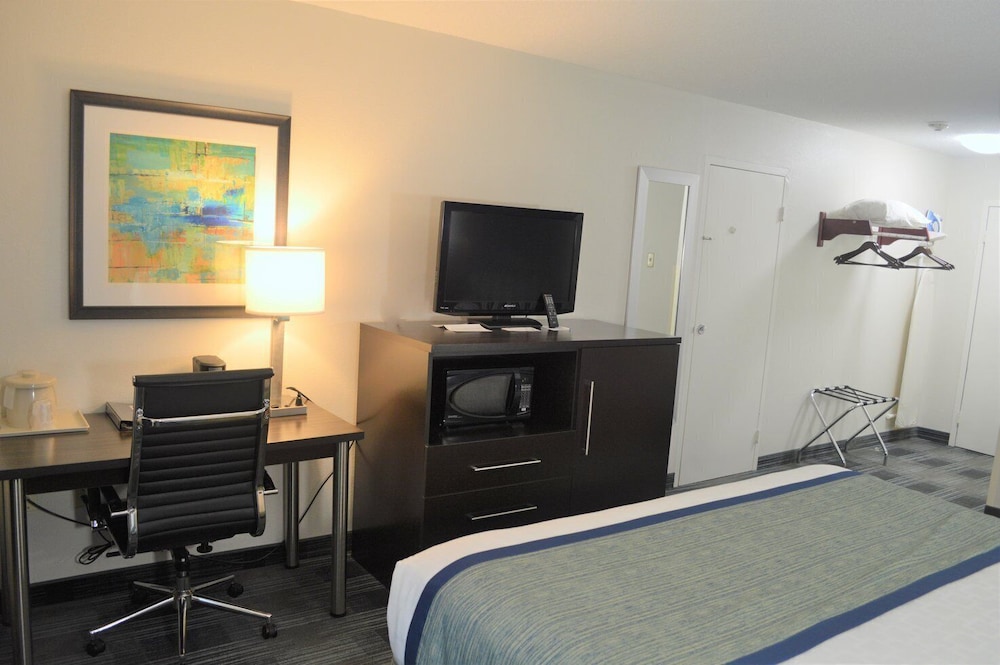 Falmouth Inn 55/65